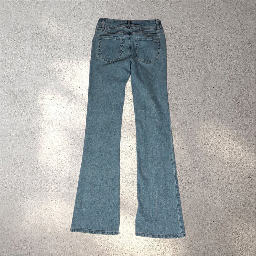 Wallflower Flirty Curvy Bootcut Jeans Juniors 1 Light Wash Casual Western Y2K - Picture 3 of 12
